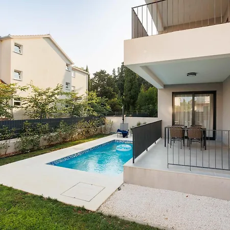 Apartment Time&joy With Private Pool *