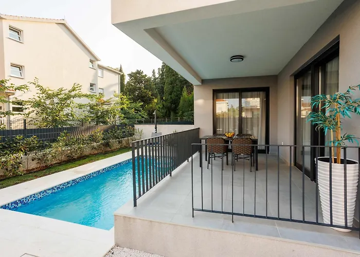 Time&joy With Private Pool Kaštela