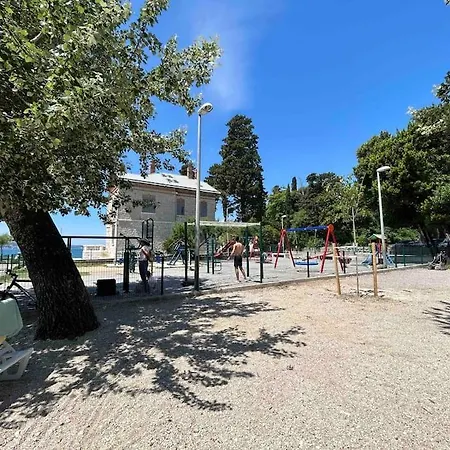 Time&joy With Private Pool Apartment