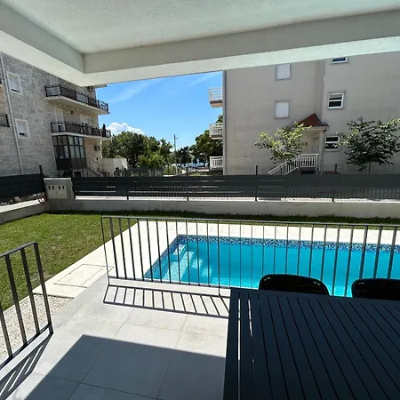 Time&joy With Private Pool Kastela